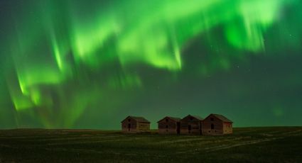 ¡Qué espectáculo! Auroras boreales aparecen en el CIELO, tras tormenta geomagnética: FOTOS