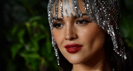 Eiza González se corona con diamantes y seduce con sus labios rojos: VIDEO