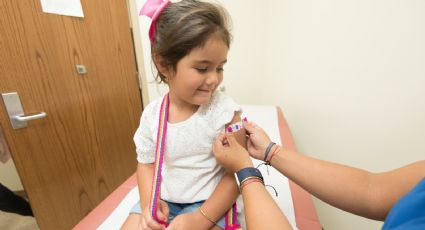Niños menores de 5 años tendrán que esperar a ser vacunados, a pesar de la amenaza de Ómicron