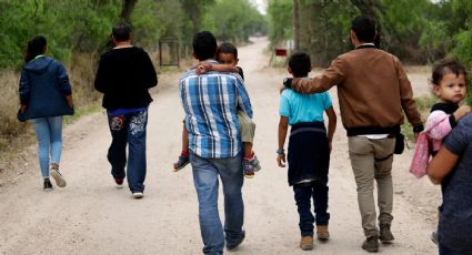 Gobierno de Biden reúne a familias migrantes que fueron separadas bajo la administración de Trump