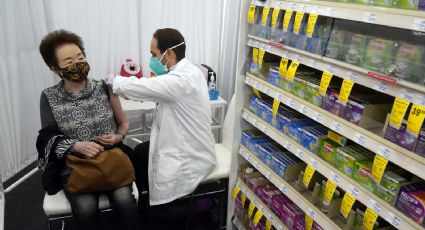 Farmacias en EEUU abrumadas por vacunas y falta de personal