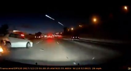 Cohete de Space X ilumina el cielo y conductor embiste a carro: VIDEO VIRAL