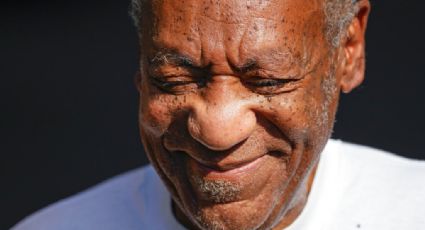 Bill Cosby celebra su cumpleaños 84 fuera de la cárcel, sonríe y lanza fuerte mensaje