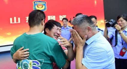 ¡Conmovedor! Hombre se reúne con su hijo secuestrado hace 24 años en China: VIDEO