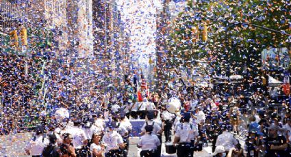 ¡Sin cubrebocas! NY celebra fin de restricciones y rinde homenaje a MÉDICOS con desfile: FOTOS