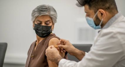 Vacunas covid bajan efectividad en adultos mayores debido a la variante delta: CDC