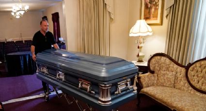 Funerarias en Florida colapsan tras incremento de MUERTOS por Covid-19