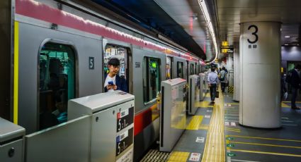 A mitad de Juegos Olímpicos, sujeto apuñala a diez personas en vagón de TREN en Tokio: VIDEO