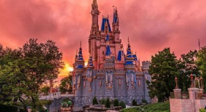 ¿Disney World CERRARÁ sus puertas? Empleados protestan vs la vacuna Covid-19 OBLIGATORIA