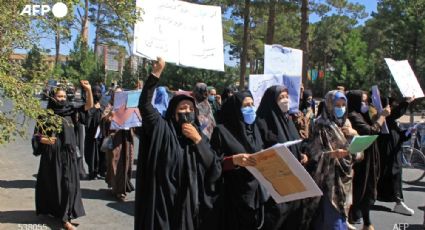 Mujeres afganas vuelven a tomar las calles y se van contra los talibanes: FOTO