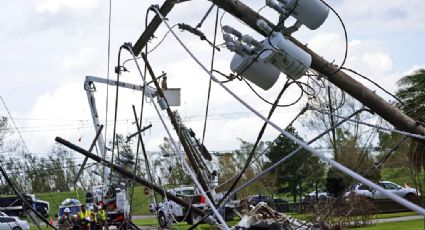 Recuperación de energía eléctrica tomará semanas en Luisiana; 'Ida' destruyó más de 22 mil postes