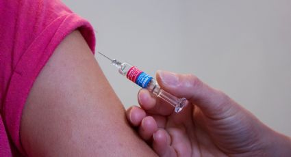 Vacuna vs Covid-19 podría ser obligatoria para los ESTUDIANTES en Los Ángeles
