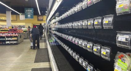 Variante ómicron y tormentas de frío provocan escasez de alimentos en EU; así se ven las tiendas