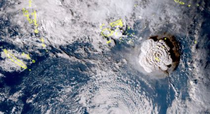 Fuerte erupción de volcán submarino en Tonga provoca TSUNAMI; EU y Japón en ALERTA por oleaje