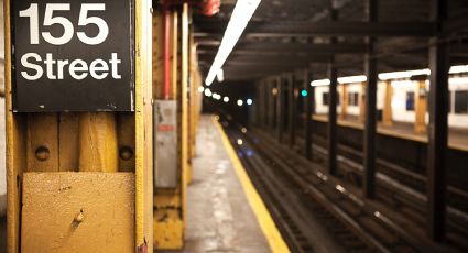 Mujer muere ARROLLADA por el metro de NY tras ser empujada por un desconocido; ya fue ARRESTADO