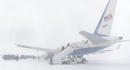 ¿Qué le pasó a Joe Biden? Sufre 'accidente' en el avión presidencial por TORMENTA: VIDEO