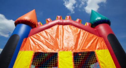 ¡Tragedia! MUERE niña de 8 AÑOS tras caer de un castillo inflable que salió volando