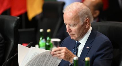 Joe Biden volvió a utilizar notas que le dicen qué hacer durante reunión de la Cumbre del G-20