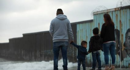 Rescatan a dos NIÑOS migrantes de 1 y 4 años que 'coyotes' querían cruzar por la frontera