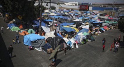 Desalojan campamento con 381 migrantes en Tijuana; "los NIÑOS están dormidos"