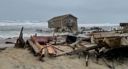 ¡Impactante! Casa es arrastrada por el mar tras inundaciones en Carolina del Norte: VIDEO