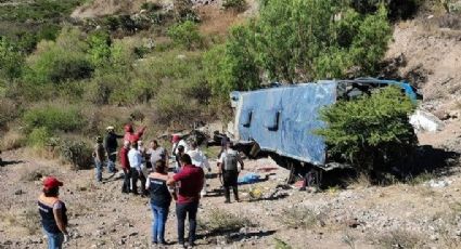 Autobús cae a acantilado en México y mueren siete migrantes, incluida una embarazada