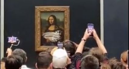 ¿Irreparable? Visitante arroja pastel a la Monalisa en el museo de Louvre (VIDEO)