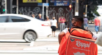 Tiktoker presumió que tenía el trabajo más fácil del mundo y lo corrieron cuando se hizo viral: VIDEO