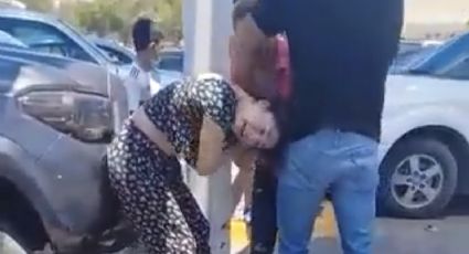 Mujer cacha a su esposo siendo infiel y agrede a la amante (VIDEO VIRAL)