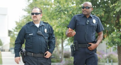 "¿No pueden leer los números de una casa?": policías inician desalojo pero se equivocan de lugar