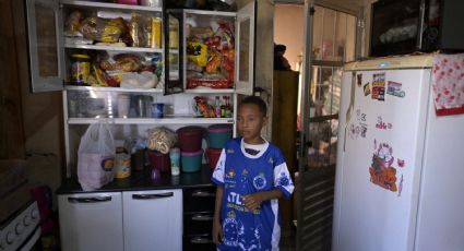 Señor policía, “no hay nada para comer en mi casa"; niño brasileño pide ayuda por hambre