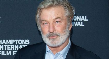 Alec Baldwin afirma que no disparó el arma que mató a Halyna Hutchins: "en el set saben qué pasó"