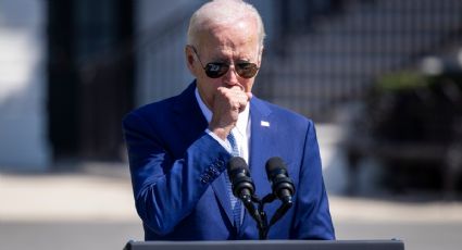 ¿Joe Biden está bien? Preocupa tos persistente durante discurso en la Casa Blanca