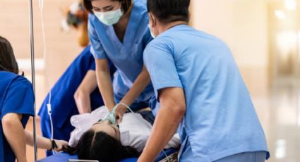 VIDEO VIRAL: Médicos RÍEN a carcajadas mientras intentan reanimar a paciente al borde de la muerte