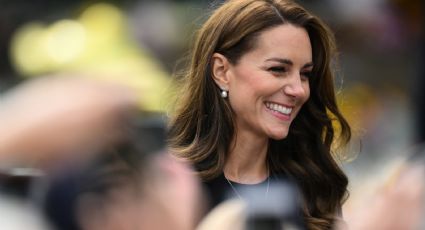 El hermoso gesto que tuvo Kate Middleton con una niña a las afueras de Sandringham House | VIDEO