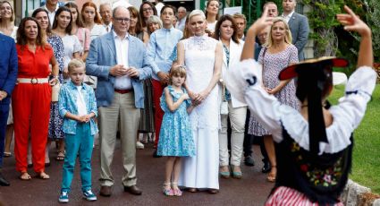 Princesa Charlene deslumbra con elegante traje blanco en un picnic tradicional de Mónaco