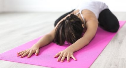 ¿La yoga ayuda a bajar de peso? Estas son las mejores 5 posiciones para QUEMAR grasa