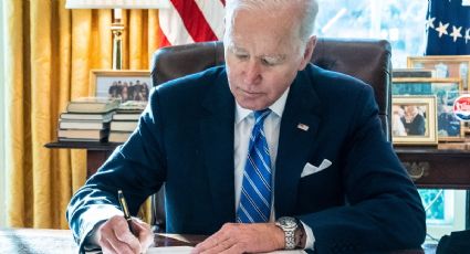 Biden firma la ley que suspende el techo de deuda y evita el impago