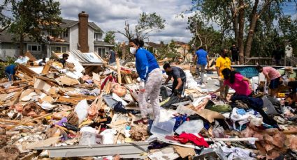 Feroz tornado ARRASA con todo un suburbio de Chicago: VIDEO