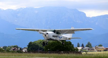 Avioneta aterriza de EMERGENCIA en Florida, pasajeros tuvieron que ser RESCATADOS: VIDEO