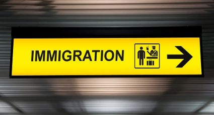 Inmigración ANUNCIA programas para FACILITAR ayuda a inmigrantes en procesos