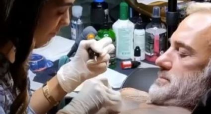 ¡Eso es amor! Gianluca Vacchi deja que Sharon Fonseca le haga un tatuaje y este fue el resultado: VIDEO