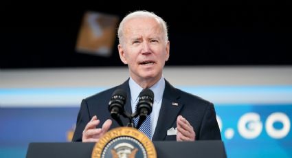 Joe Biden planea liberar cerca de un millón de barriles de petróleo para combatir la alza a la gasolina en EU