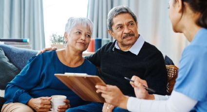 ¡Atención! Migrantes de 50 años en adelante ya podrán recibir servicio de salud gratuito en California