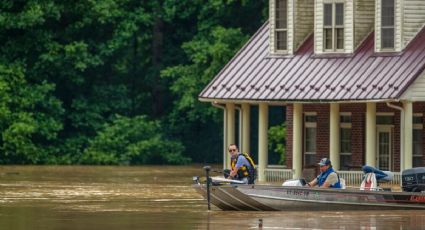 Suman 16 muertos por las inundaciones en Kentucky; Biden declara desastre mayor