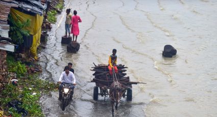 Los brutales videos de las inundaciones que han dejado 40 muertos en India; lluvias no pararán