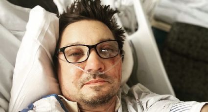 "Gracias a todos por sus amables palabras": Jeremy Renner publica selfie desde su cama de hospital