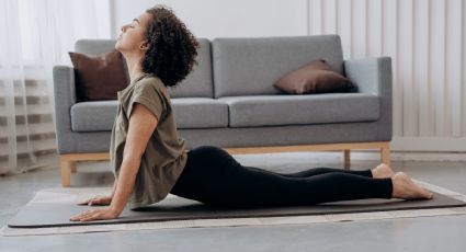 3 posturas de yoga fáciles para trabajar y tener abdomen plano