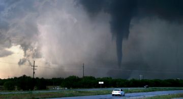 Tornados amenazan a los estados del centro de EU; el mayor riesgo desde 2017